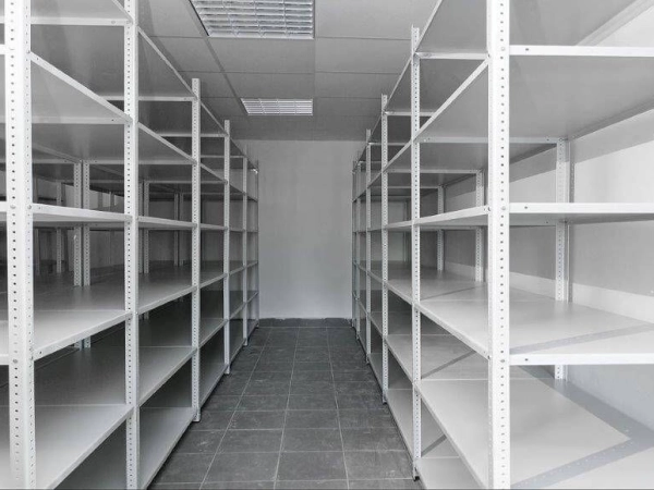 Как собрать металлический стеллаж для склада